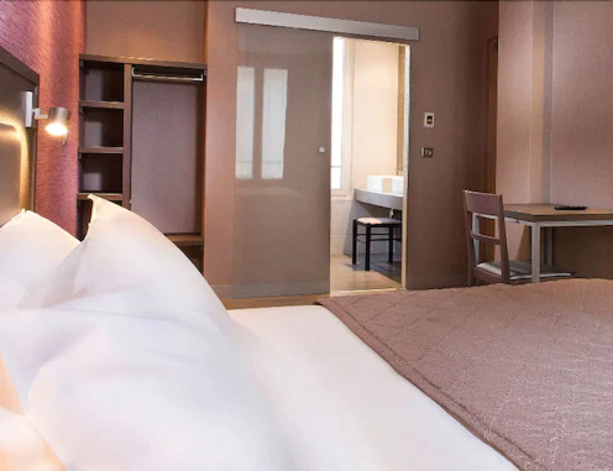 Hotel Des Pavillons Paris Ngoại thất bức ảnh